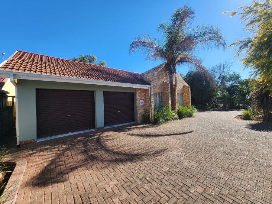 4 Bedroom Property for Sale in Fichardt Park Free State